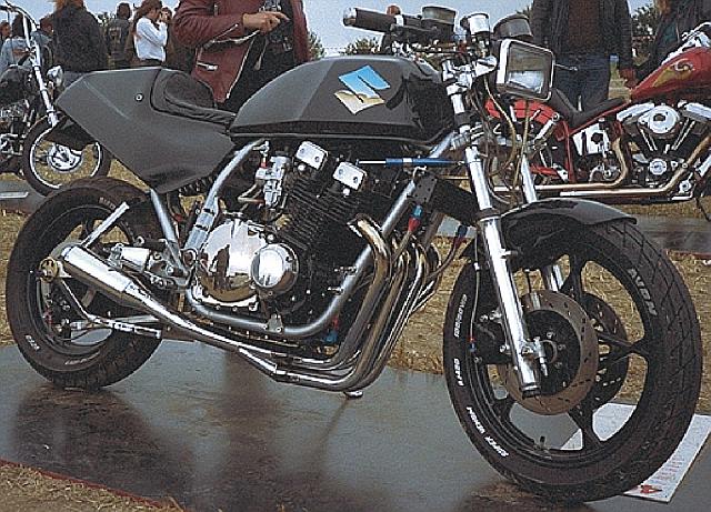 Suzuki_GSX
